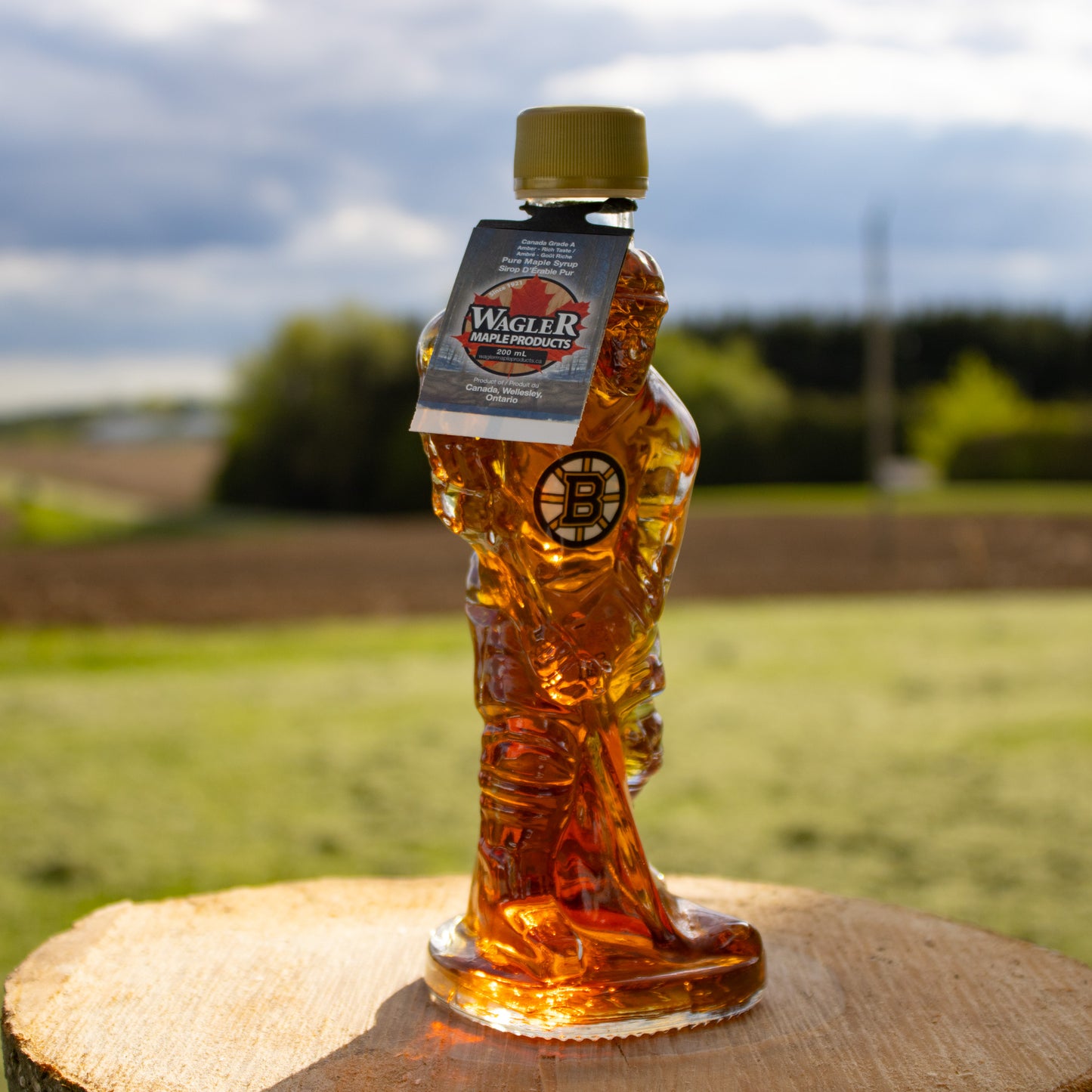 Popular gift idea of a Boston Bruins team hockey player filled with pure Ontario maple syrup.